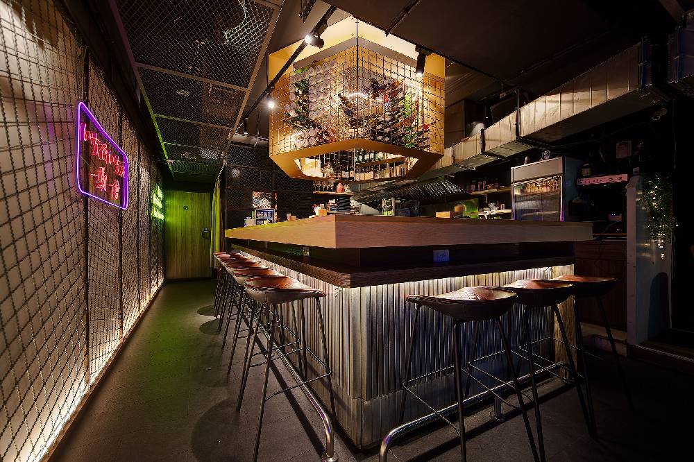 以混搭風打造餐酒館設計案例